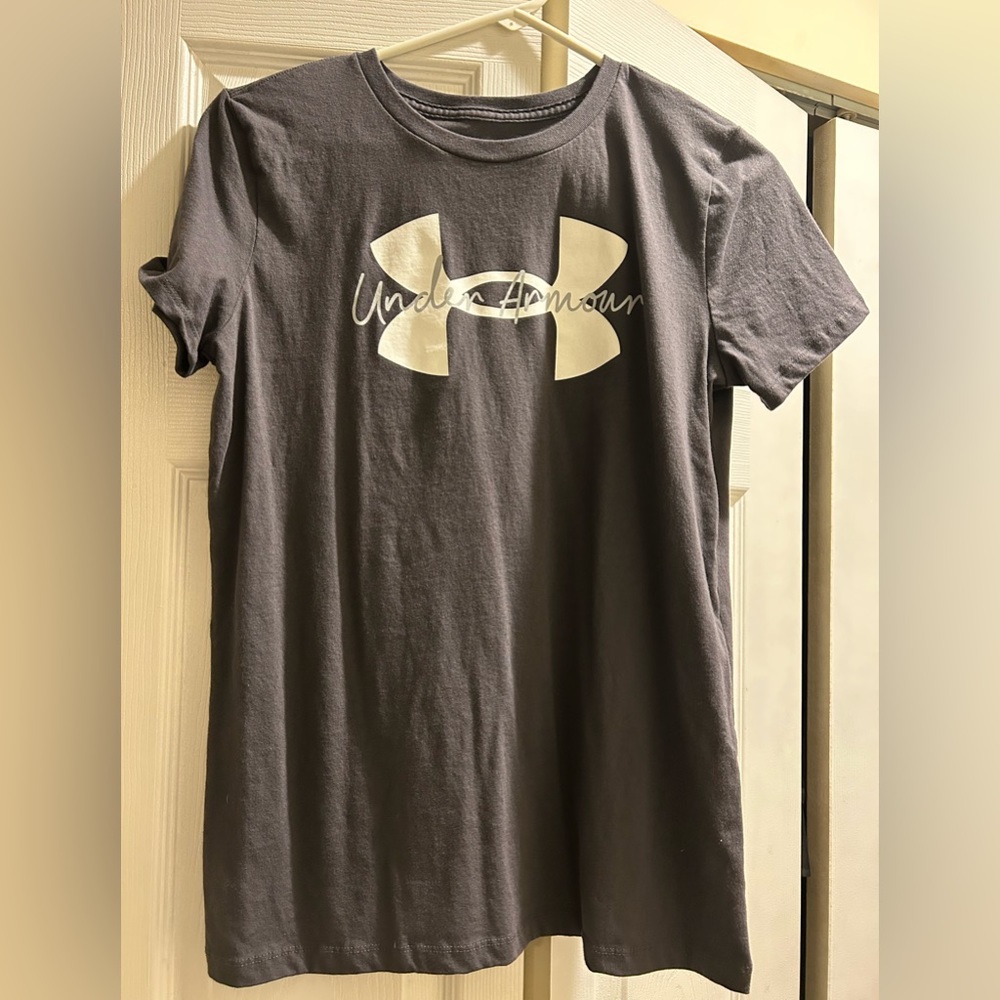 Under armour tee small